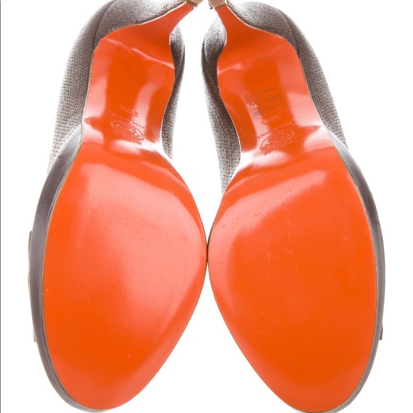 Versace Pumps - Picture 2 of 3